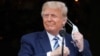 Donald Tramp obraća se javnosti sa terase Bele kuće (Foto: REUTERS/Tom Brenner)