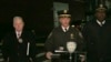 Predstavnici njujorške policije obraćaju se novinarima ispred kluba u Kvinsu (Foto: NYPD via AP)