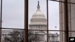 Політики у США активно коментують заяви президента США Дональда Трампа щодо України