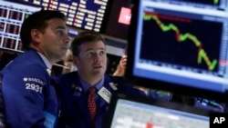 APTOPIX Financial Markets Wall Street