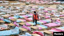 Stadium yageuzwa kuwa hospitali ya muda huko Wuhan