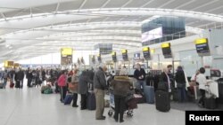 Suasana di bandara Heathrow, London (Foto: dok).
