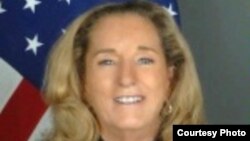 La embajadora de Estados Unidos en Haití, Pamela White, presenta credenciales este viernes.
