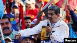 El presidente de Venezuela, Nicolás Maduro, se dririge a sus partidarios el día en que se registró como candidato para las próximas elecciones presidenciales y asegurar otro mandato de seis años, en Caracas, Venezuela, el 25 de marzo de 2024.