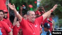 El expresidente de Nicaragua Arnoldo Alemán durante un acto de campaña de su Partido Liberal Constitucional el 29 de octubre de 2011.