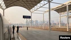 中国新冠疫情再次爆发后的河北省石家庄火车站的景象。（2021年1月22日）