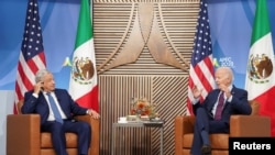 ARCHIVO - El presidente de EEUU, Joe Biden, se reúne con su homólogo de México, Andrés Manuel López Obrador, al margen de la cumbre del Foro de Cooperación Económica Asia-Pacífico (APEC) en San Francisco, California, Estados Unidos, el 17 de noviembre de 2023.