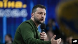 El presidente ucraniano Volodymyr Zelenskyy en conferencia de prensa en Kiev, Ucrania, el 25 de febrero de 2024.