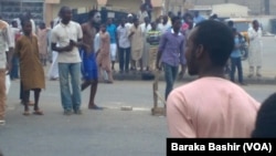Matasa na murnar cin zaben Buhari cikin kwanciyar hankali