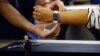 Apple dévoile sa très attendue montre connectée, l’Apple Watch