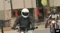 绿色摩托车