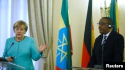 የጀርመን ቻንስለር አንጌላ መርከልና የኢትዮጵያ ጠቅላይ ሚኒስትር ኃይለማሪያም ደሳለኝ በቻንስለሯ የኢትዮጵያ ጉብኝት ወቅት