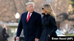 Rais Donald Trump na Mkewe Melania Trump wakiondoka White House kuelekea mapumzikoni huko Florida, Disemba 23 2020. (Foto: Evan Vucci/AP)