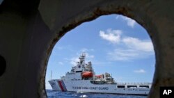 Sebuah kapal Penjaga Pantai China di Laut China Selatan sebagai ilustrasi. (Foto: AP)