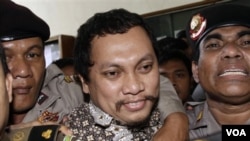 Koruptor Gayus Tambunan saat menghadiri sidang vonis penjatuhan hukumannya. (Foto: Dok)