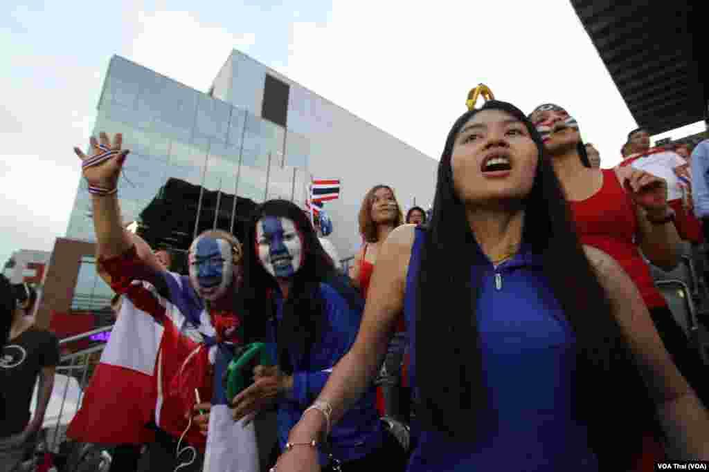 สีสันกองเชียร์ไทยในวันแห่งชัยชนะ