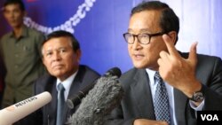 At the Rescue Party’s headquarters in Phnom Penh on Friday, party president Sam Rainsy told reporters that “justice” for voters must first be found.