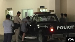 FIlE: Tammy Davis-Charles was sentenced in prison for surrogate pregnancies on November 22, 2016. (Hul Reaksmey/VOA Khmer)