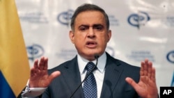 El fiscal general designado por la oficialista Asamblea Nacional Constituyente, Tarek William Saab, indicó que, si bien Barrera y Rojas son los "autores materiales del hecho, pero (Juan) Guaidó es el autor intelectual”.