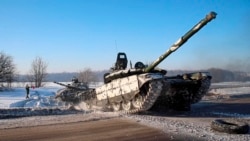 Ukraine: la Russie veut dialoguer, mais "aucun signe de désescalade"
