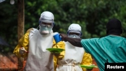 Le personnel soignant de MSF à Kailahun en Sierra Leone (Reuters)
