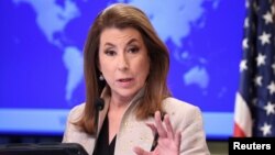 Juru bicara Departemen Luar Negeri AS Tammy Bruce memberikan keterangan kepada media di kantor Deplu AS di Washington, DC. 