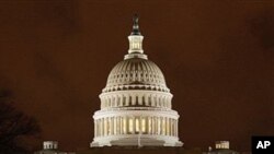 Les législateurs américains ont travaillé tard dans la nuit