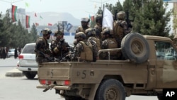 Pripadnici specijalnih jedinica Talibana stižu na aerodrom Hamid Karzai nakon povlačenja vojske SAD, u Kabulu, Afganistan, 31. avgusta 2021.