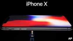 APTOPIX Apple Showcase