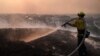 Miles de evacuados por nuevos incendios forestales cerca de Los Ángeles