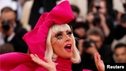 ARCHIVO - Lady Gaga asiste a la gala del Museo de Arte Metropolitano en Nueva York el 6 de mayo de 2019.