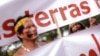 Indigènes de l’État de Maranhao manifestant devant le Palais Planalto à Brasilia contre un projet d’amendement constitutionnel qui propose le transfert du pouvoir des terres indigènes délimitées au Congrès national brésilien, 26 novembre 2014. (Reuters/Ueslei Marcelino)