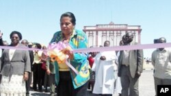 Ministra do Ambiente, Fátima Jardim, Inagura o Jardim Eduardo Mondlane