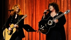 Ann Wilson posterga gira por razones de salud