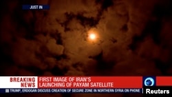 Satelit Payam terlihat di langit setelah diluncurkan di Iran pada 15 Januari 2019.