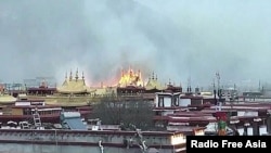 视频显示大昭寺2018年2月17日发生大火（网上截图）