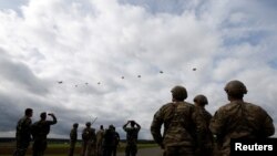 ARCHIVO_Tropas conjuntas con el Ejército de EE.UU. participan del Día de los Medios de Respuesta Global, en Alemania, en octubre de 2017.