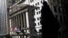 Wall St. cierra al alza tras promesas de ayuda de la Reserva Federal