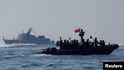 台灣海軍在高雄海軍基地演習。