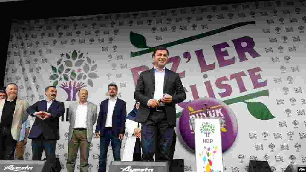 Co-leader of the pro-Kurdish People's Democratic Party (HDP) gives a speech in Istanbul after a successful election in Turkey, June 8, 2015. (Salih Turan/VOA Kurdish)