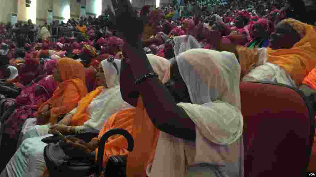 Plus d’un millier de femmes des partis soutenant Mahamadou Issoufou se sont réunies, vendredi 18 mars au Palais de Congres de Niamey pour un meeting de campagne, Niamey 18 mars, 2016, Photo Bagassi Koura.