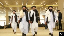 Delegasi Taliban tiba di Doha, Qatar menjelang perundingan dengan perwakilan pemerintah AS (foto: dok). 
