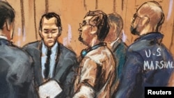 El ex presidente hondureño Juan Orlando Hernández es convocado con sus abogados para una charla paralela por el juez de distrito estadounidense Kevin Castel en el tribunal federal de Manhattan en Nueva York, Estados Unidos, el 23 de enero de 2024.