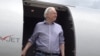 Julian Assange hace escala en Bangkok en camino a corte de EEUU para salir en libertad
